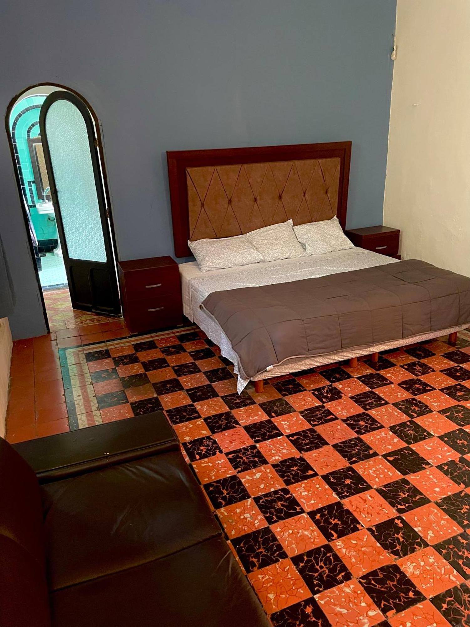 Hostal Rosa Mexicano เมริดา ภายนอก รูปภาพ